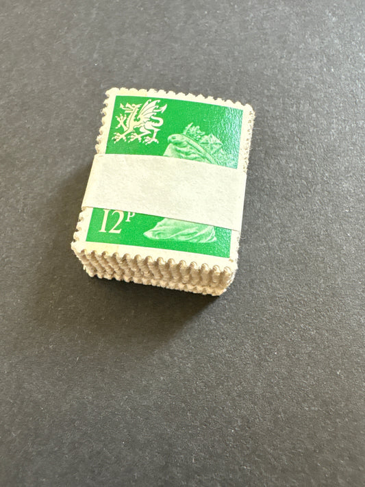 Craft - Bundle of 100 Identical Used Welsh Definitive Stamps