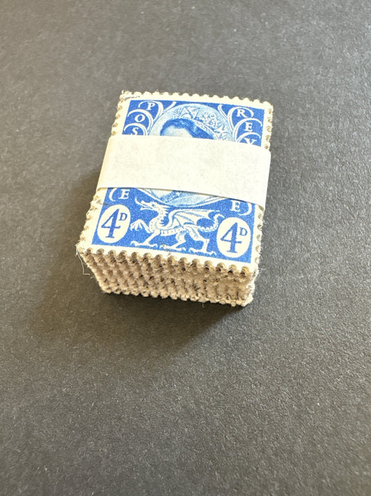 Craft - Bundle of 100 Identical Used Welsh Pre-decimal Definitive Stamps